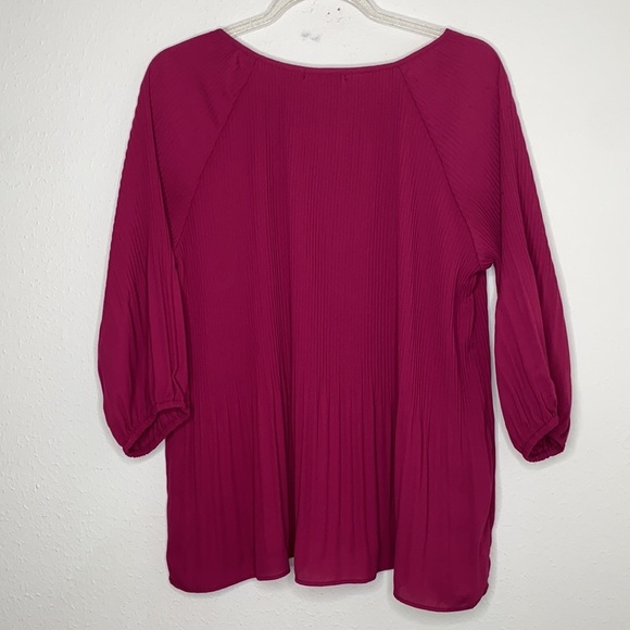 Pleione Magenta Flowy Blouse w/ Stretch Small - Picture 10 of 10